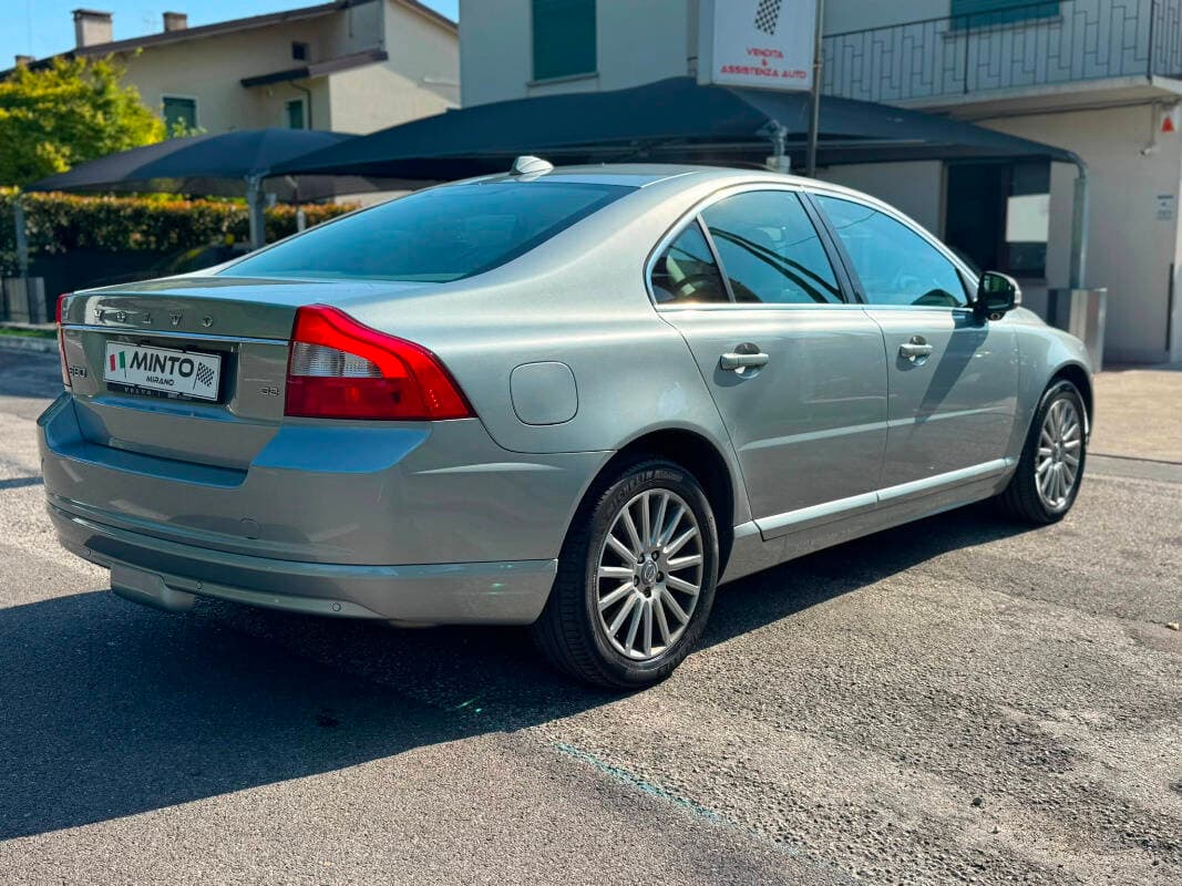 Volvo S80 S80 3.2 Summum auto — foto 3 di 31