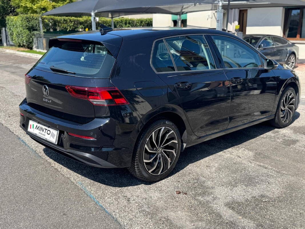Volkswagen Golf 1.0 TSI evo Life 110 CV — foto 3 di 21