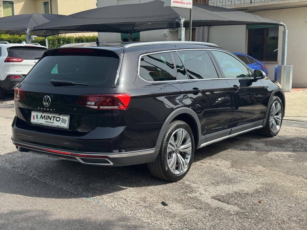 Volkswagen Passat Alltrack 2.0 TDI 4Motion 200 CV DSG — foto 3 di 27